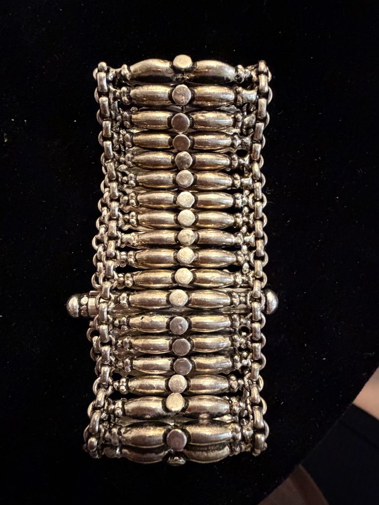 VintageStyle Silver Tone Wide Chain Bracelet